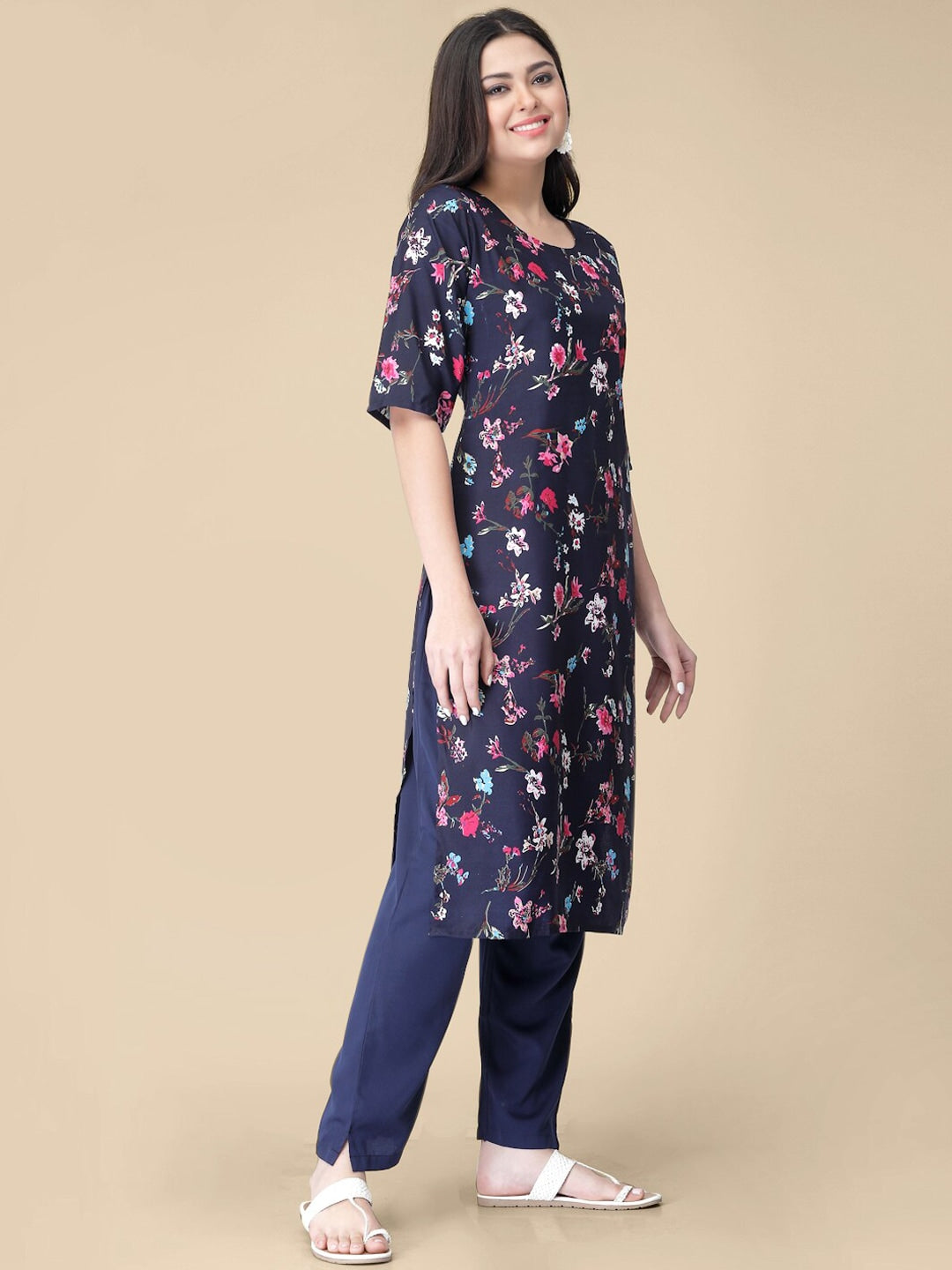 Kalini Floral Printed Regular Kurta with Trousers - Distacart