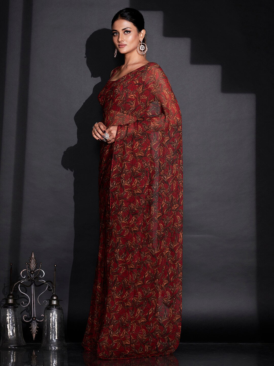 Tikhi Imli Red & Green Floral Printed Poly Georgette Ready To Wear Saree - Distacart