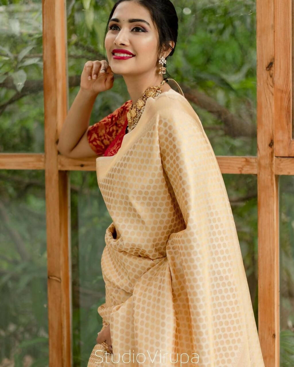 DEIANA'S Beautiful Golden Jari with New Design Soft Lichi Silk Saree - Cream - Distacart