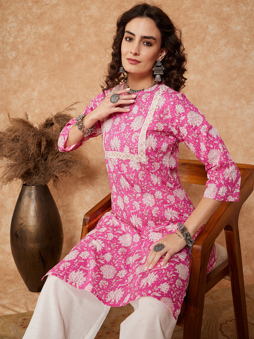 InWeave Women's Pink White Floral Square Lace Work Straight Kurta - Distacart