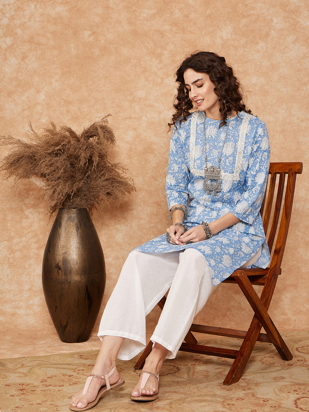 InWeave Women's Blue White Floral Square Lace Work Straight Kurta - Distacart
