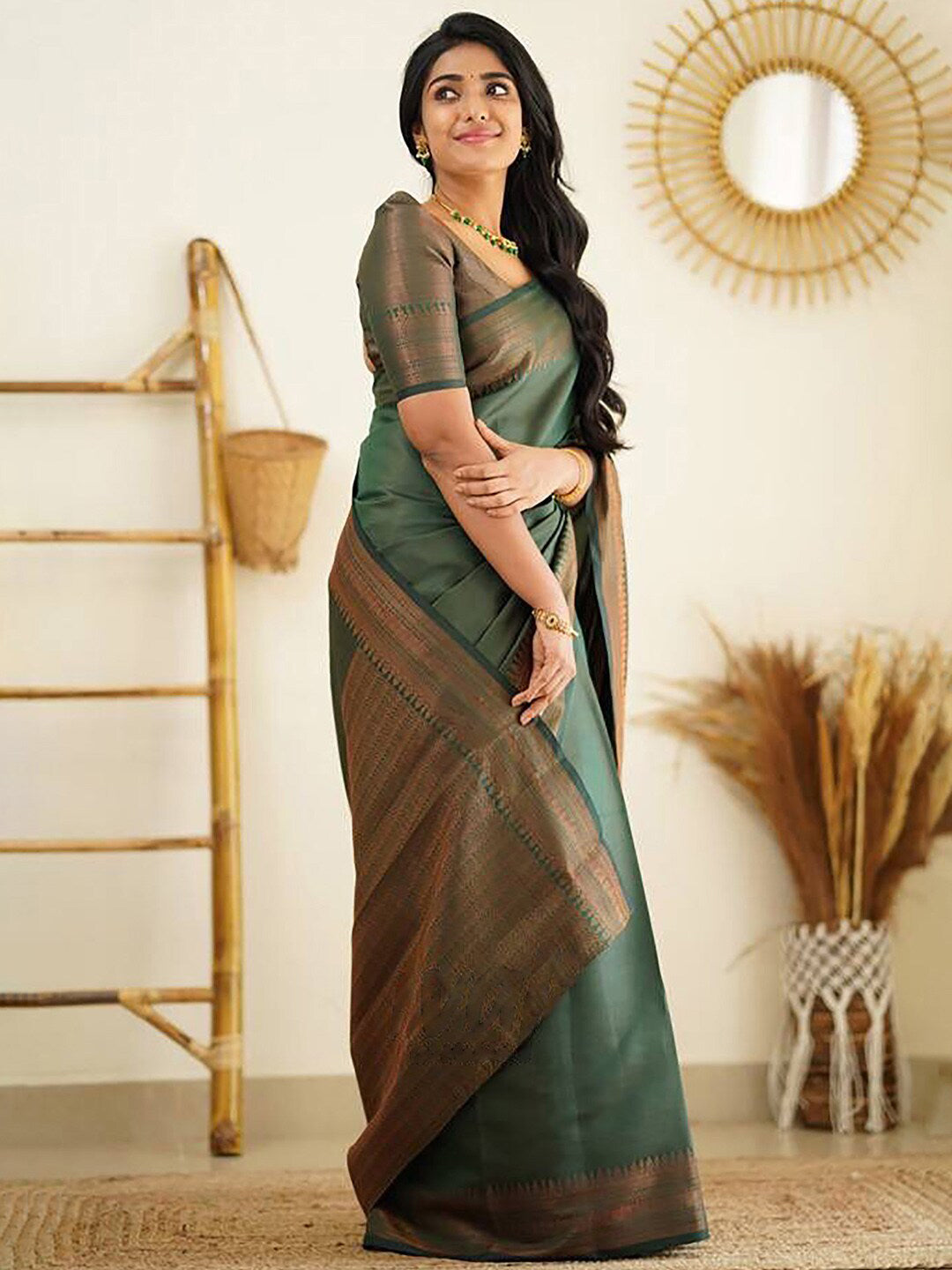 Kalini Zari Banarasi Saree - Distacart
