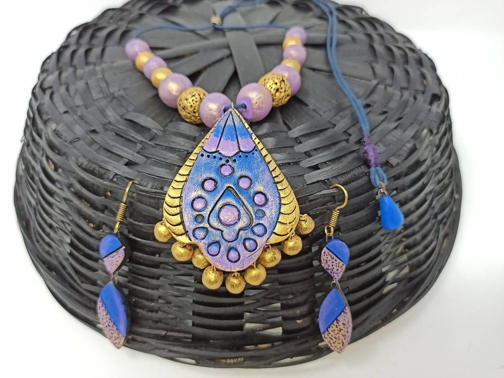 Terracotta Boho Style Medium Neckset With Hangings-Lavender And Gold