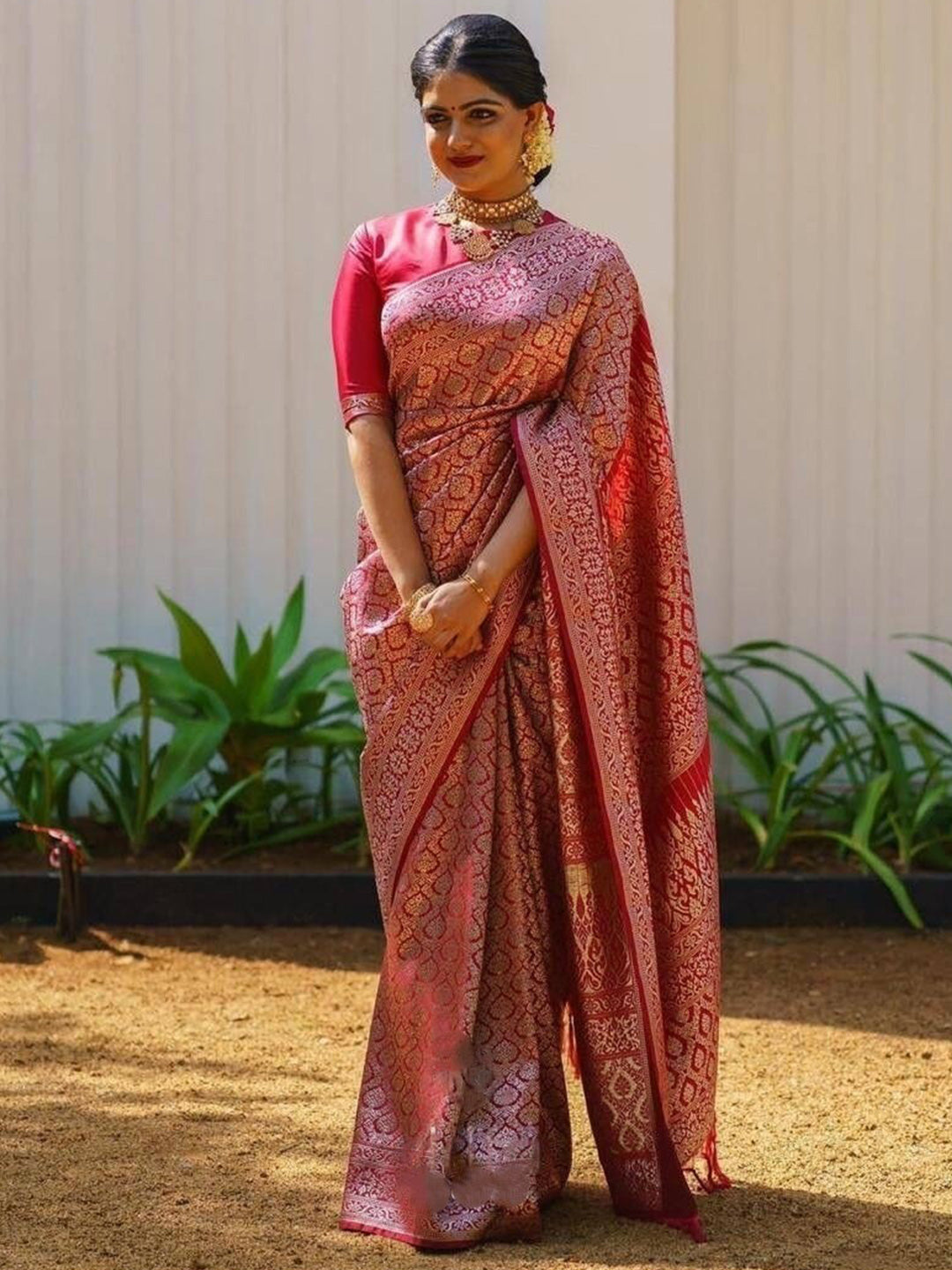 Kalini Ethnic Motifs Woven Design Zari Saree - Distacart