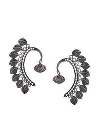 Thumbnail for Shoshaa Silver-Plated Contemporary Ear Cuff - Distacart