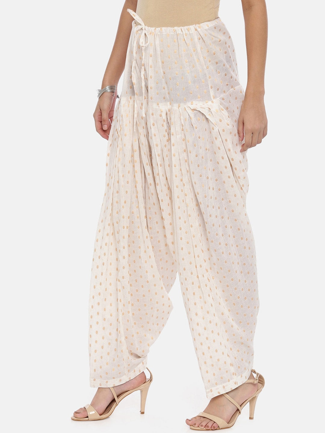 Souchii White Woven Design Patiala - Distacart