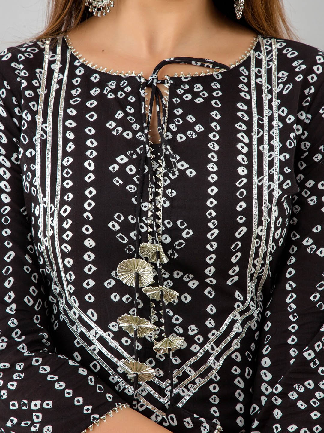 HERE&NOW Black Bandhani Printed Gotta Patti Kurta with Sharara - Distacart