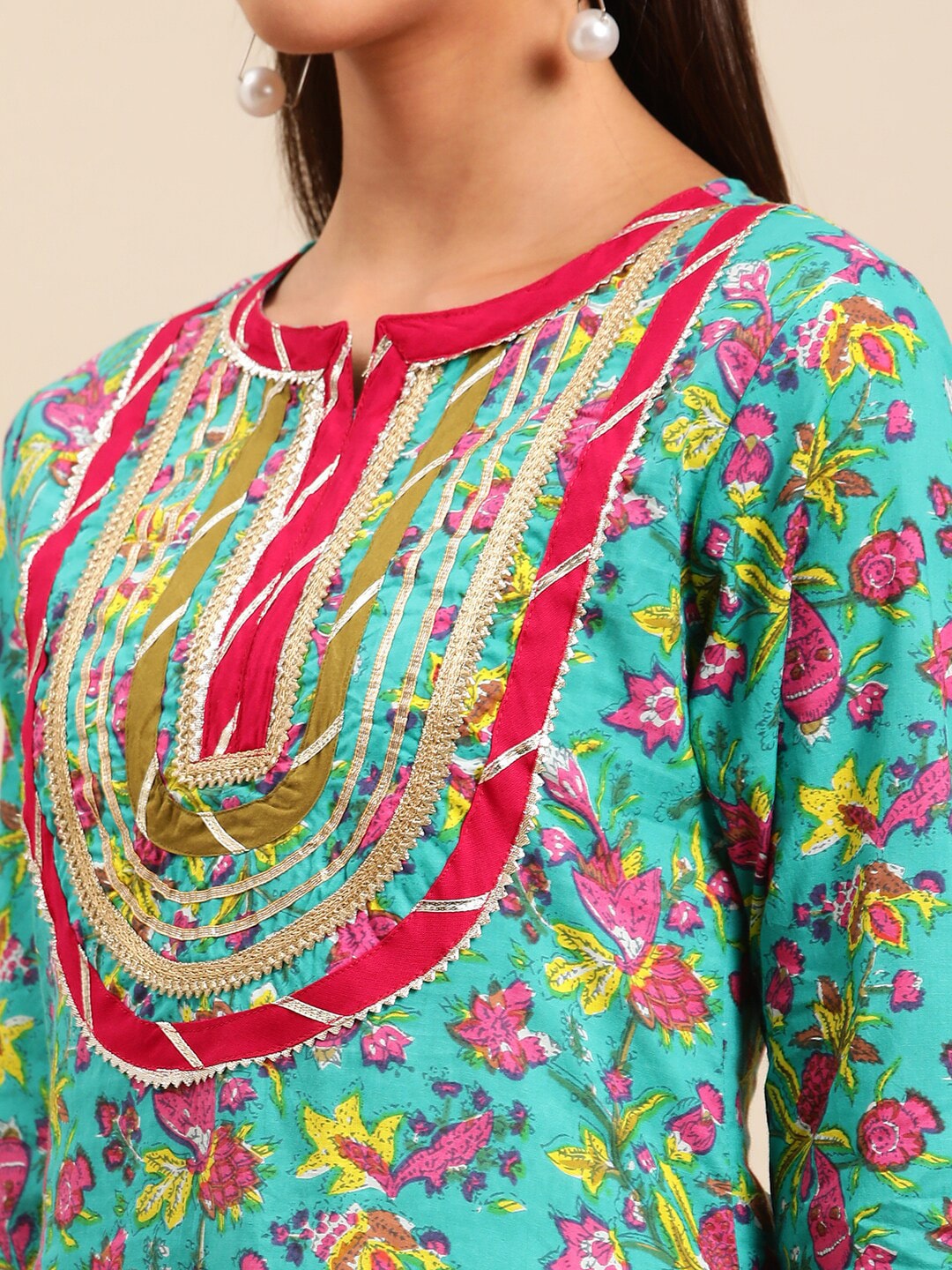 Sangria Women Floral Printed Gotta Patti Floral Kurta - Distacart