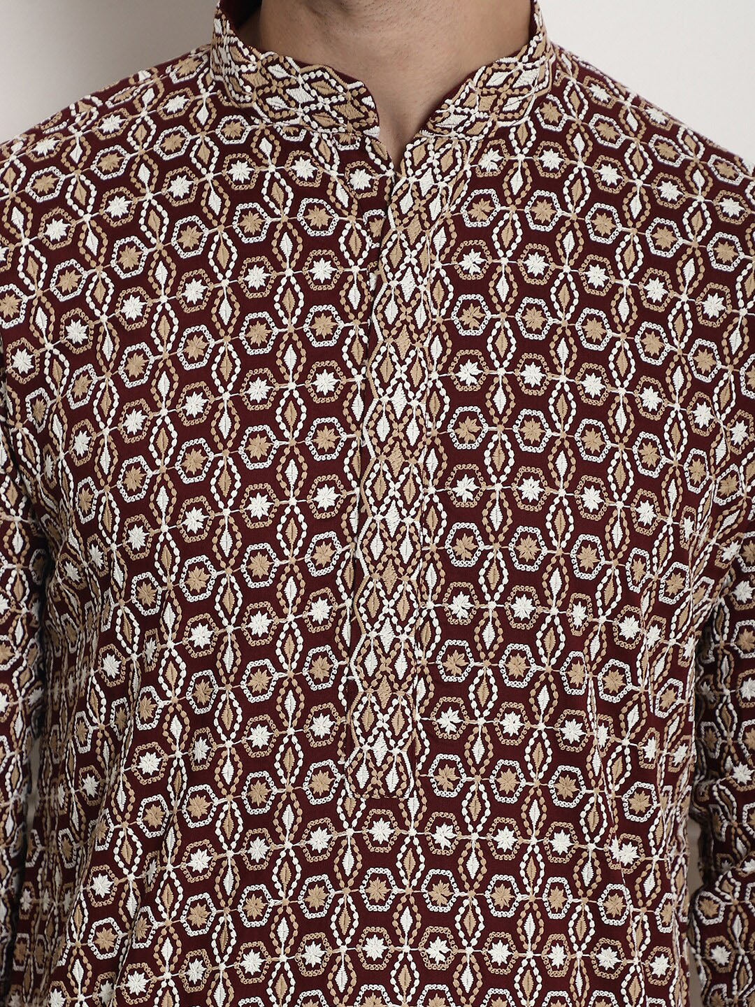 Sojanya Geometric Embroidered Mandarin Collar Kurta - Distacart