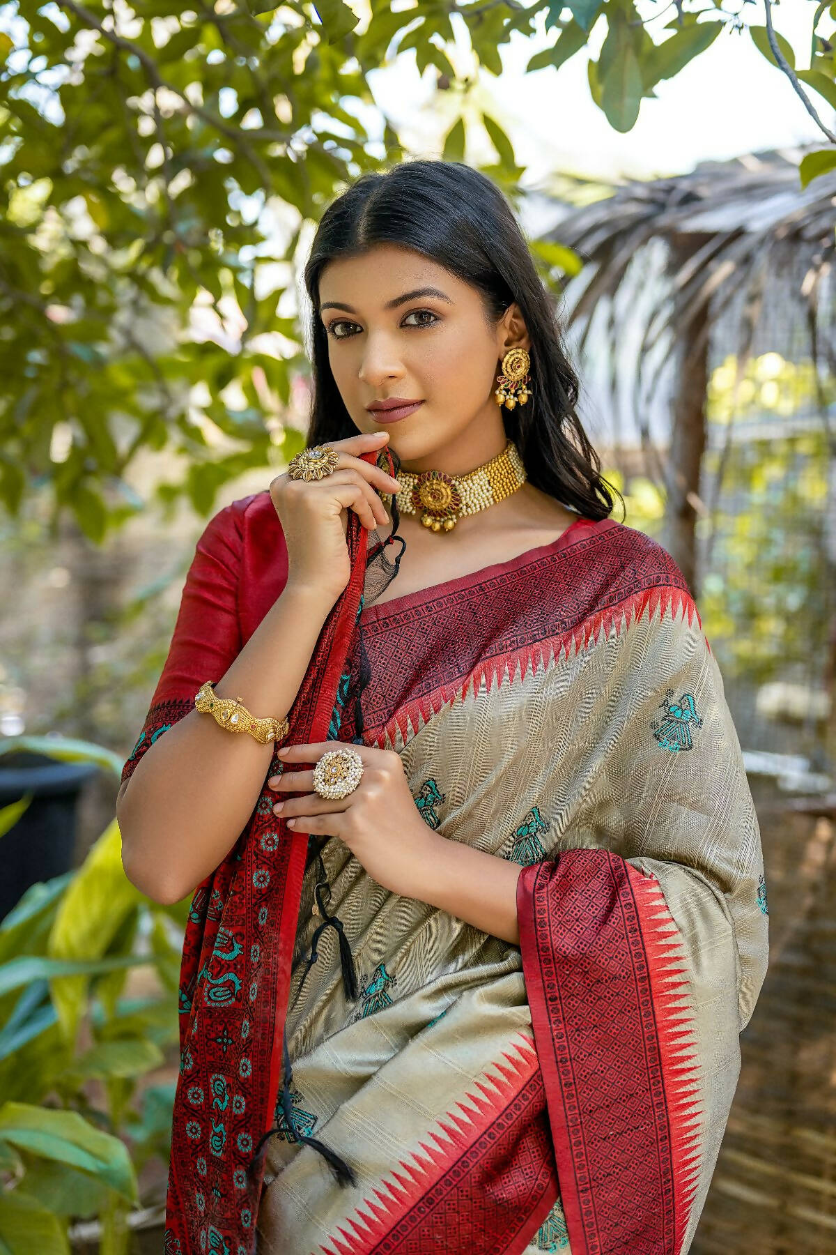 Vishnu Weaves Women's Cream Tussar Silk Zari Woven Saree with Blouse - Distacart