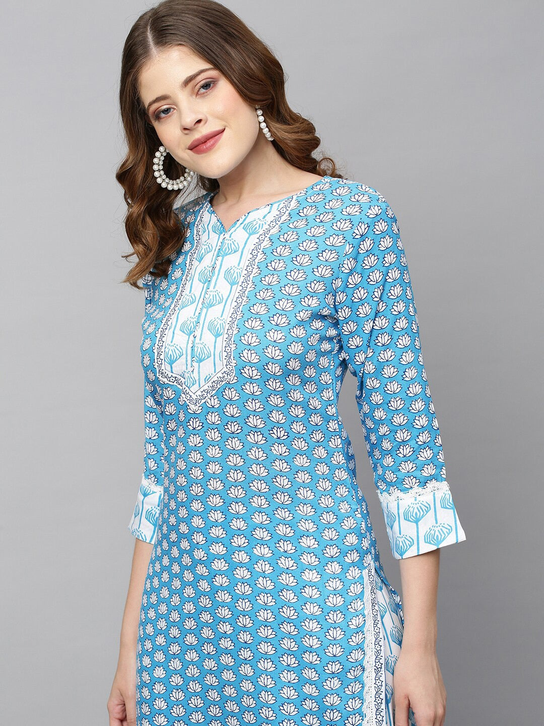 Kalini Women Blue Floral Printed Kurta with Trouser & Dupatta - Distacart
