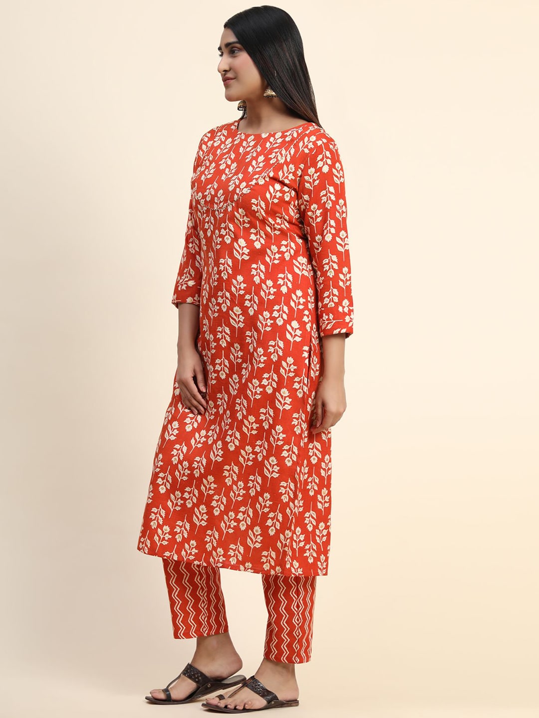 Kalini Floral Printed Kurta with Pyjamas - Distacart