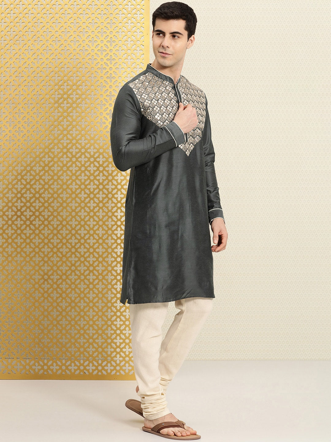 House of Pataudi Men Embroidered Mirror Work Jashn Kurta - Distacart