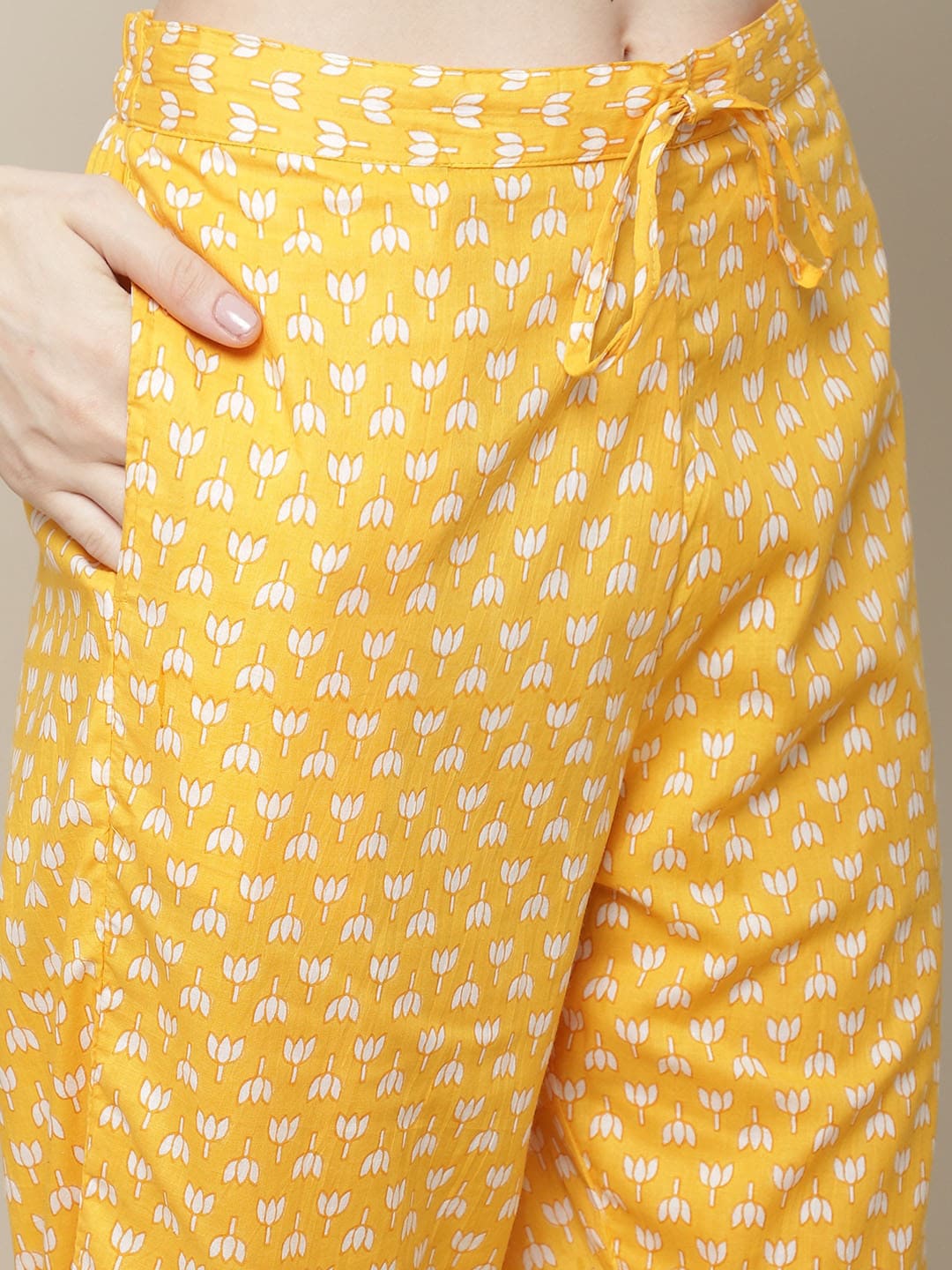 Sangria Women Floral Printed Pure Cotton Kurta with Trousers & With Dupatta - Distacart