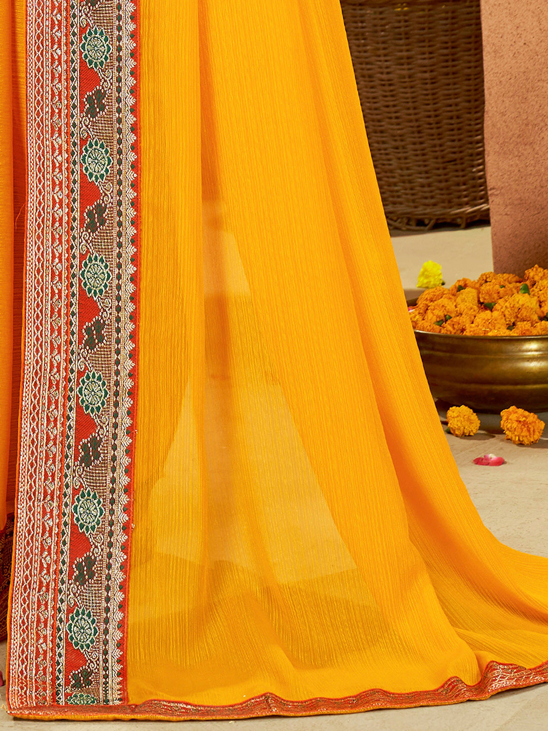 Mitera Pure Georgette Saree - Distacart