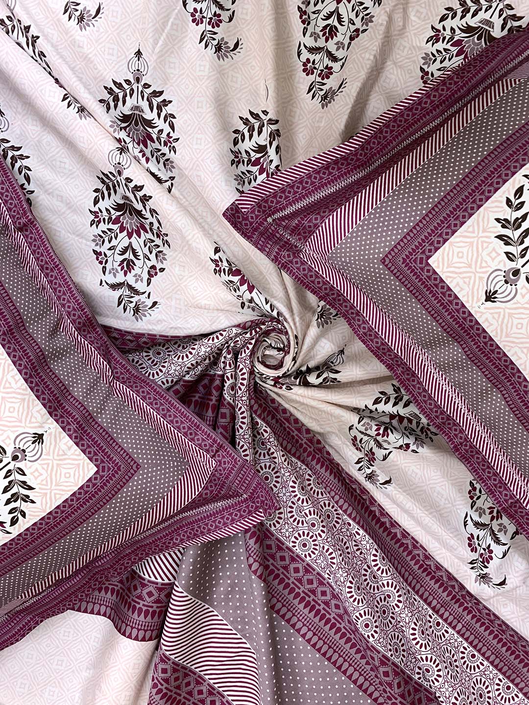 BELLA CASA Pink & White 350TC Ethnic Motifs Pure Cotton King Bedsheet with 2 Pillow Covers - Distacart