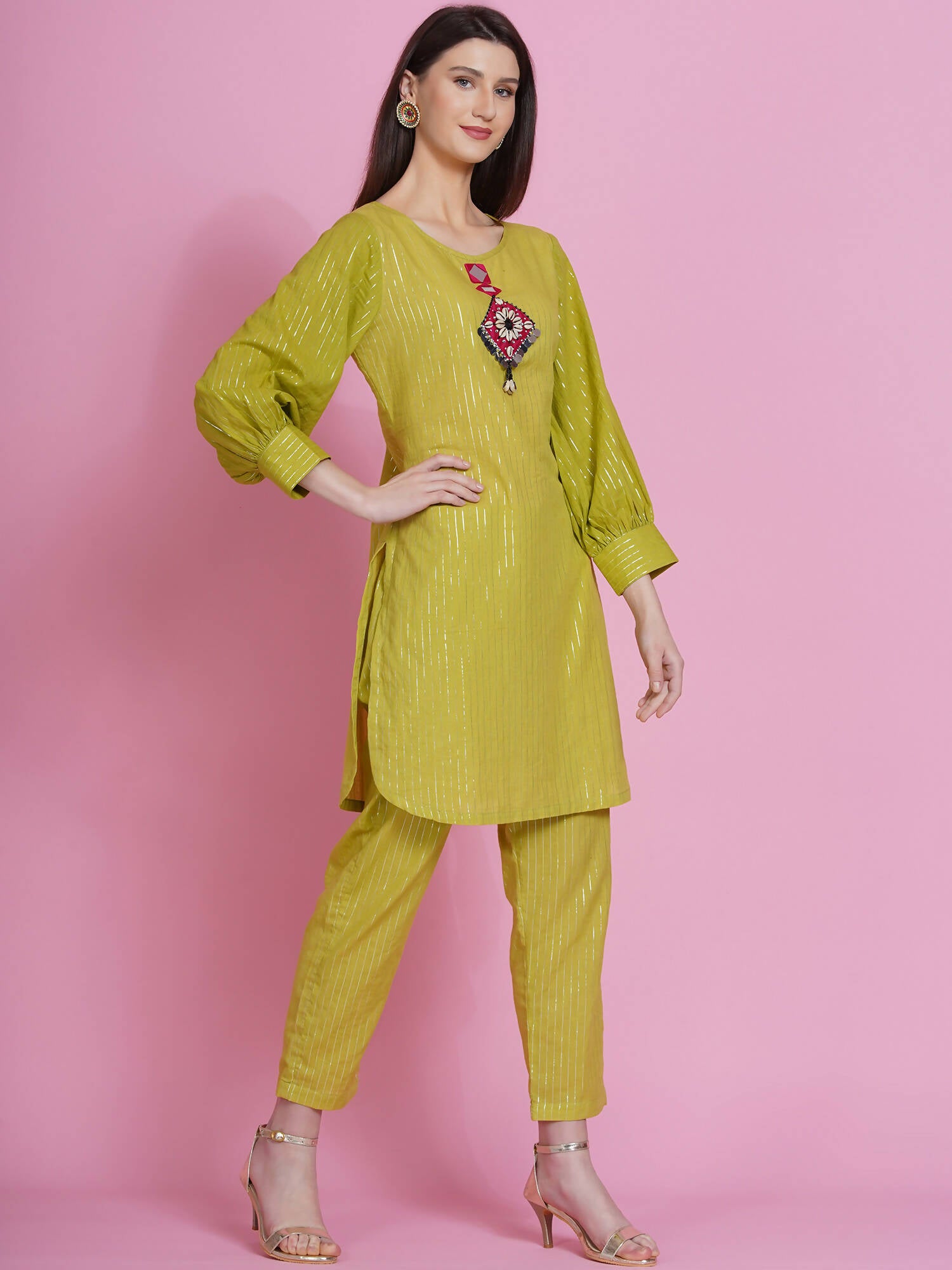 Women Republic Green Lurex Cotton Hand Embroidered Kurta With Pants - Distacart