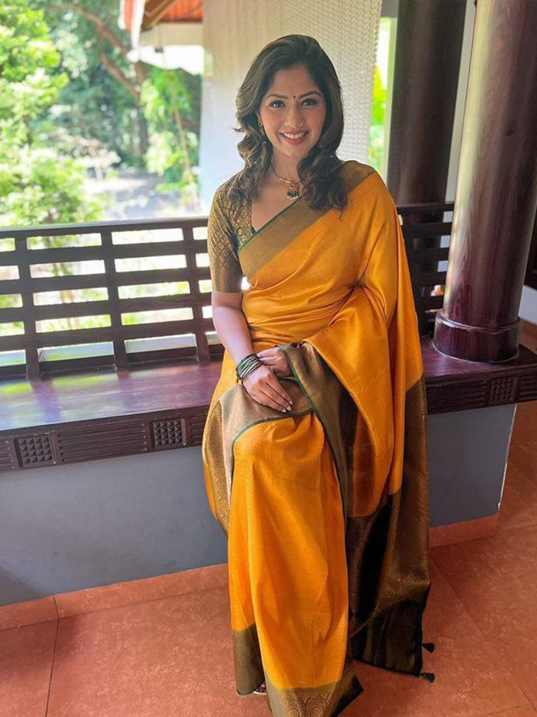Kalini Ethnic Motif Woven Design Zari Banarasi Saree - Distacart