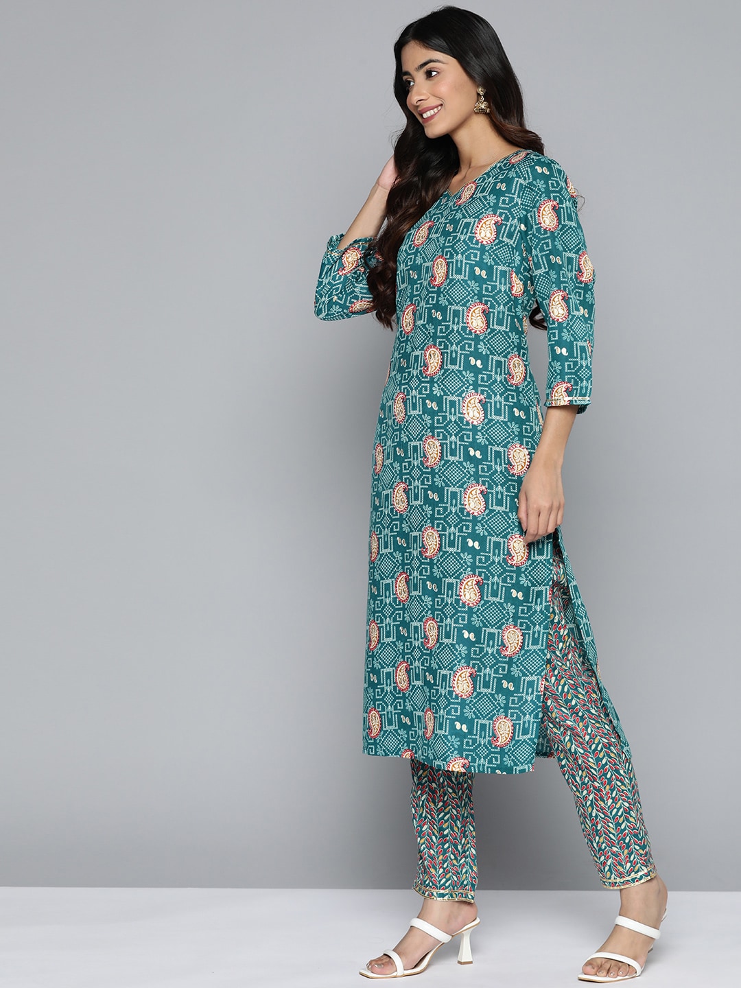 HERE&NOW Floral Printed Regular Kurta with Palazzos - Distacart