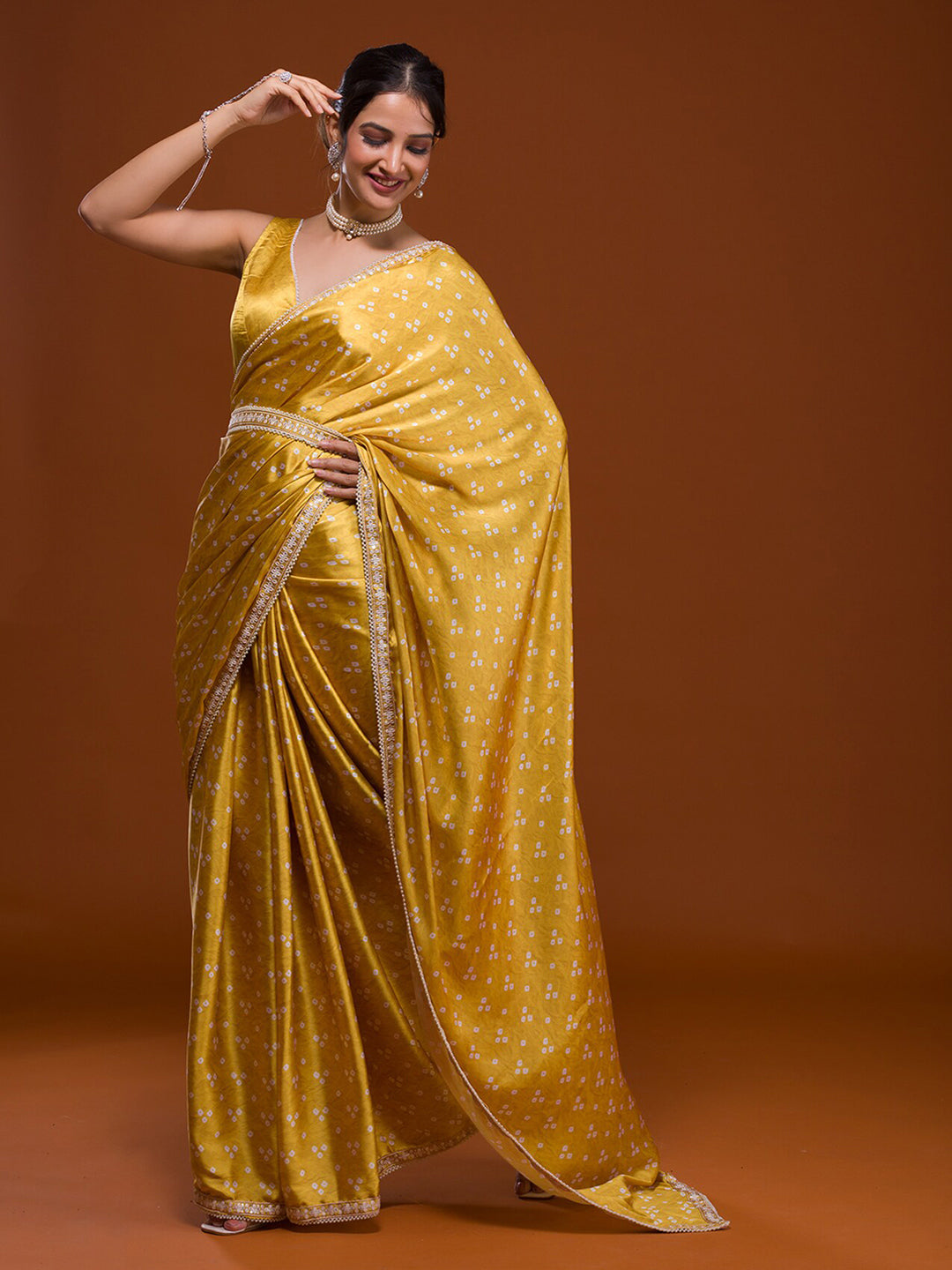 Koskii Yellow & White Bandhani Embroidered Bandhani Saree - Distacart