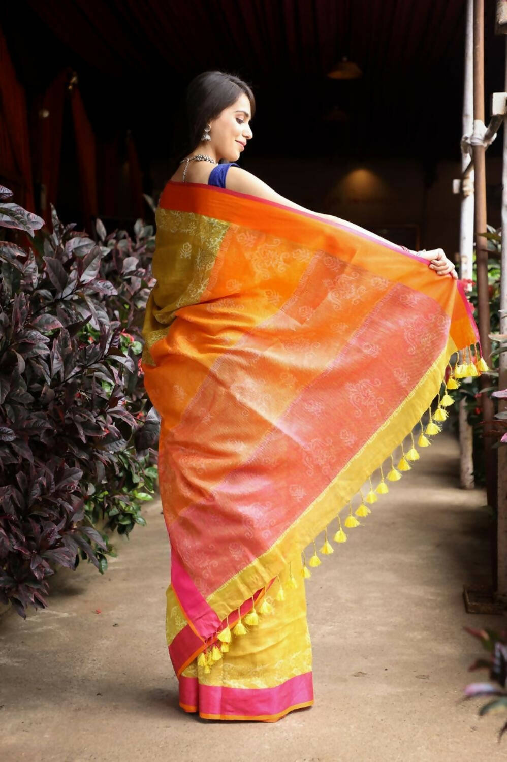 Very Much Indian Pure Linen Saree With Sleek Border And Exclusive Design - Yellow - Distacart