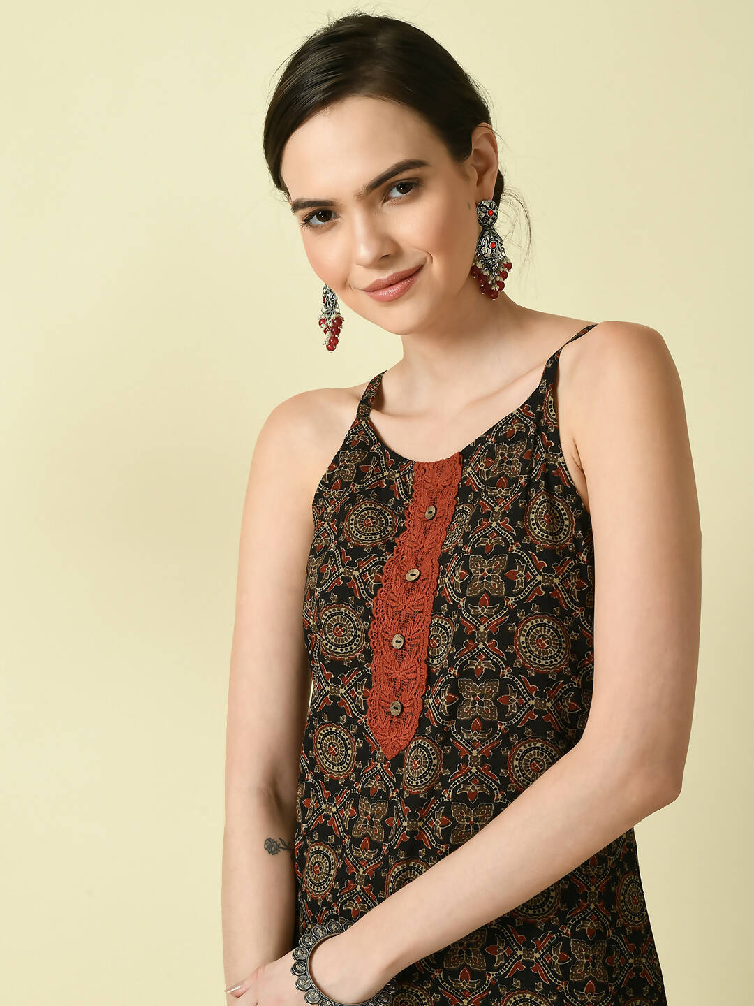 Myshka Women's Multi Straight Kurta & Trousers With Dupatta - Distacart