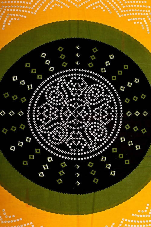 Vamika Printed Cotton Black Color & Multicolor Bedsheet With Pillow Covers (LEOC_BANDJ_BL) - Distacart