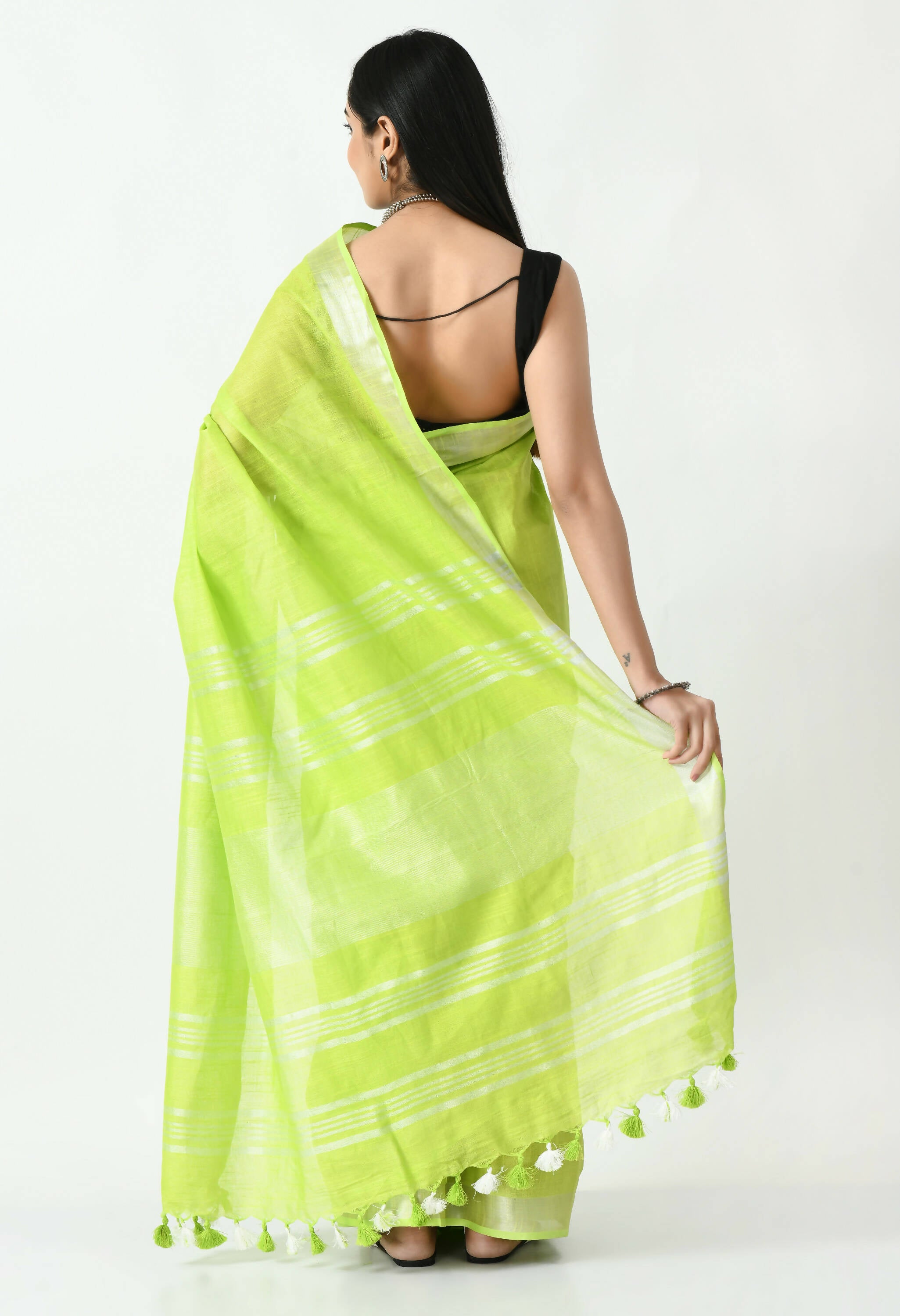 Mominos Fashion Moeza Parrot Green Bhagalpuri Handloom Silk Linen Saree with unstitched Blouse piece - Distacart