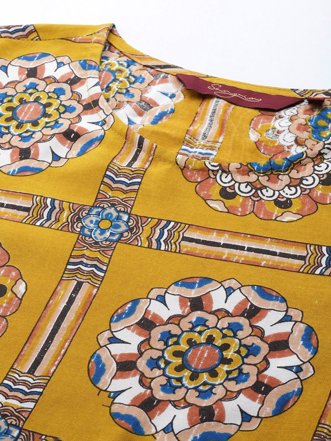 Sangria Women Ethnic Motifs Printed Kurta with Trousers - Distacart