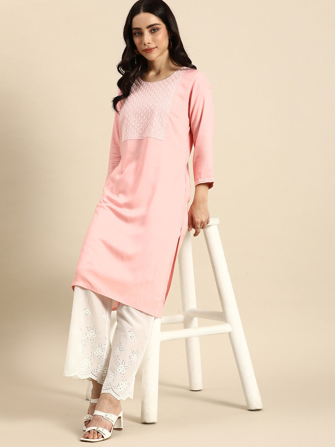 Sangria Women Floral Embroidered Kurta - Distacart