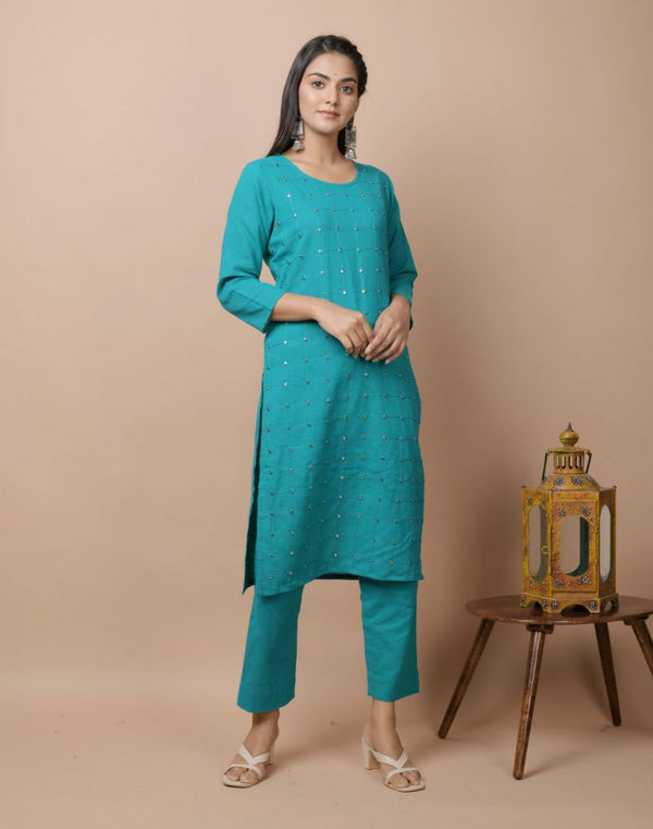 Kaajh Women's Green Solid Mirror Embellishment Kurta - Distacart