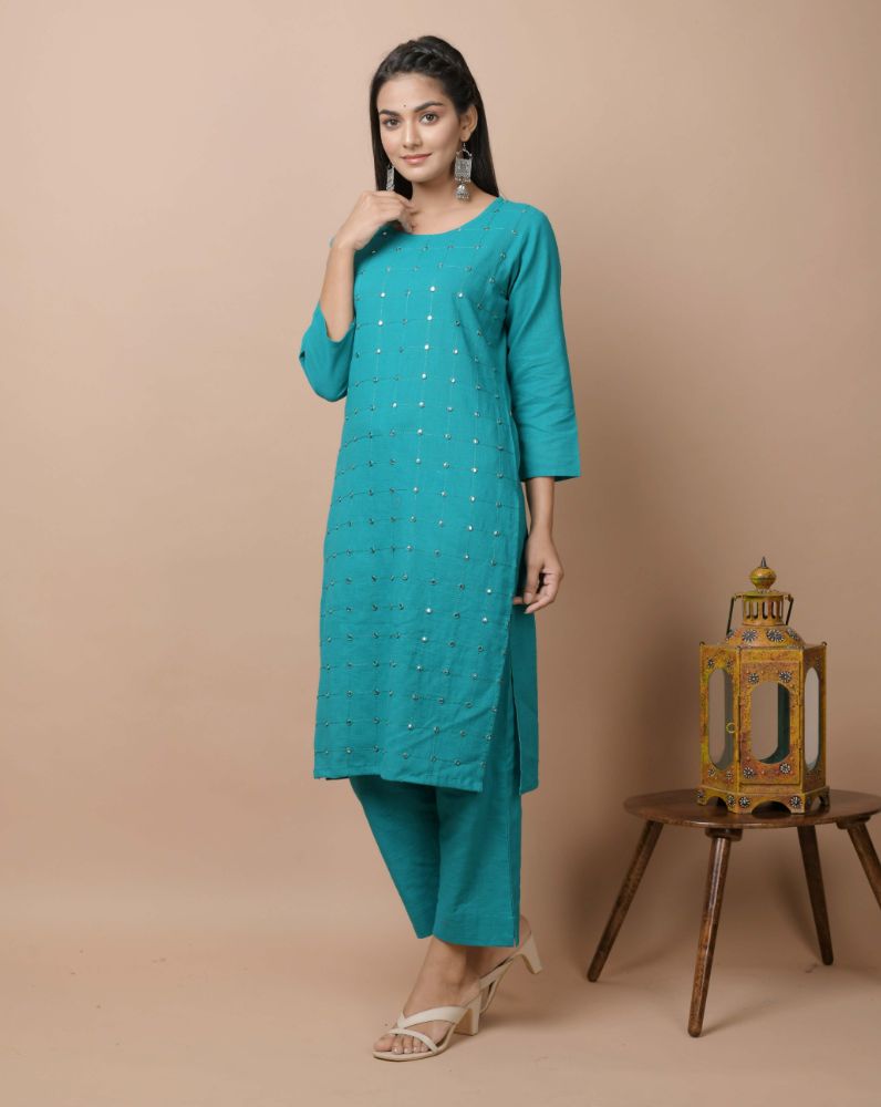 Kaajh Women's Green Solid Mirror Embellishment Kurta - Distacart