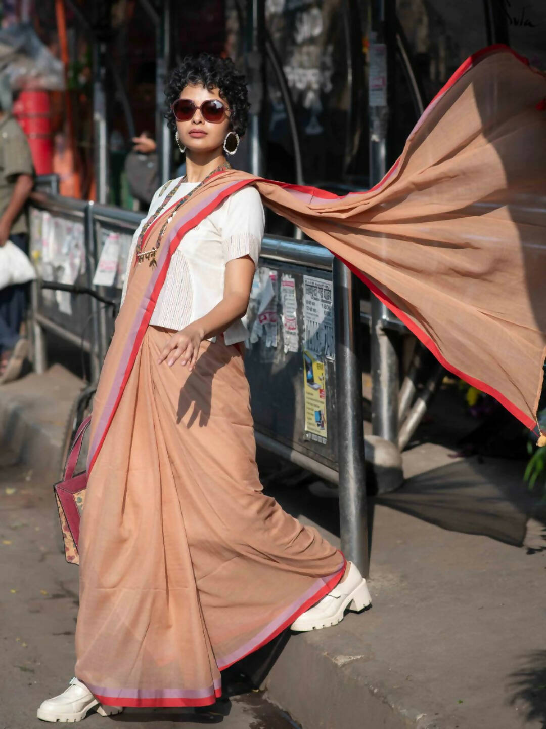 Suta Beige Solid Mul Cotton Saree - Distacart