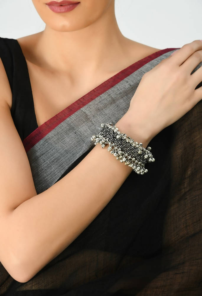 Mominos Fashion Kamal Johar Ghungroo Handcraft Bracelet