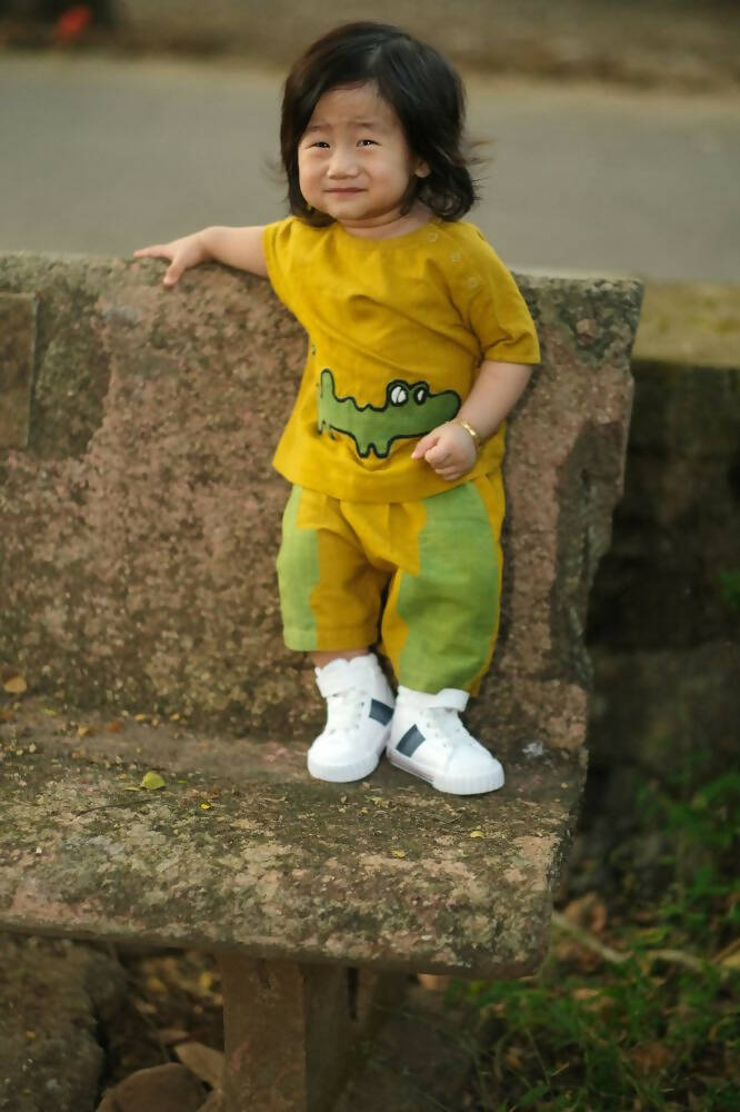 Mhyssa Nero Half Sleeve Yellow T-shirt with Shorts Set For Kids - Distacart