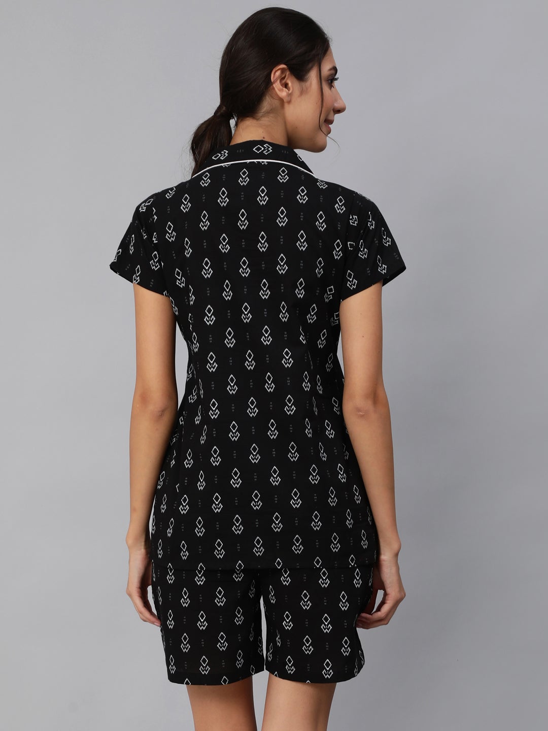 NOZ2TOZ Women Black Floral Printed Night Suit - Distacart