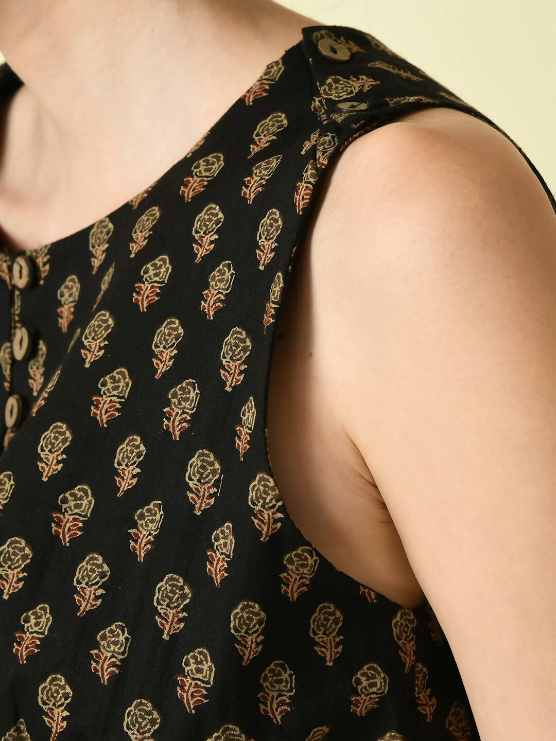 Myshka Women's Black Ethnic Motifs Printed Top - Distacart