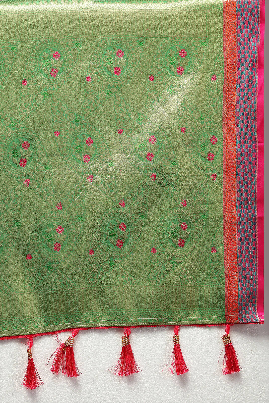 Lorenvalley Fashion Magenta Kanjivaram Silk Woven Design with Zari Weaving Saree - Distacart