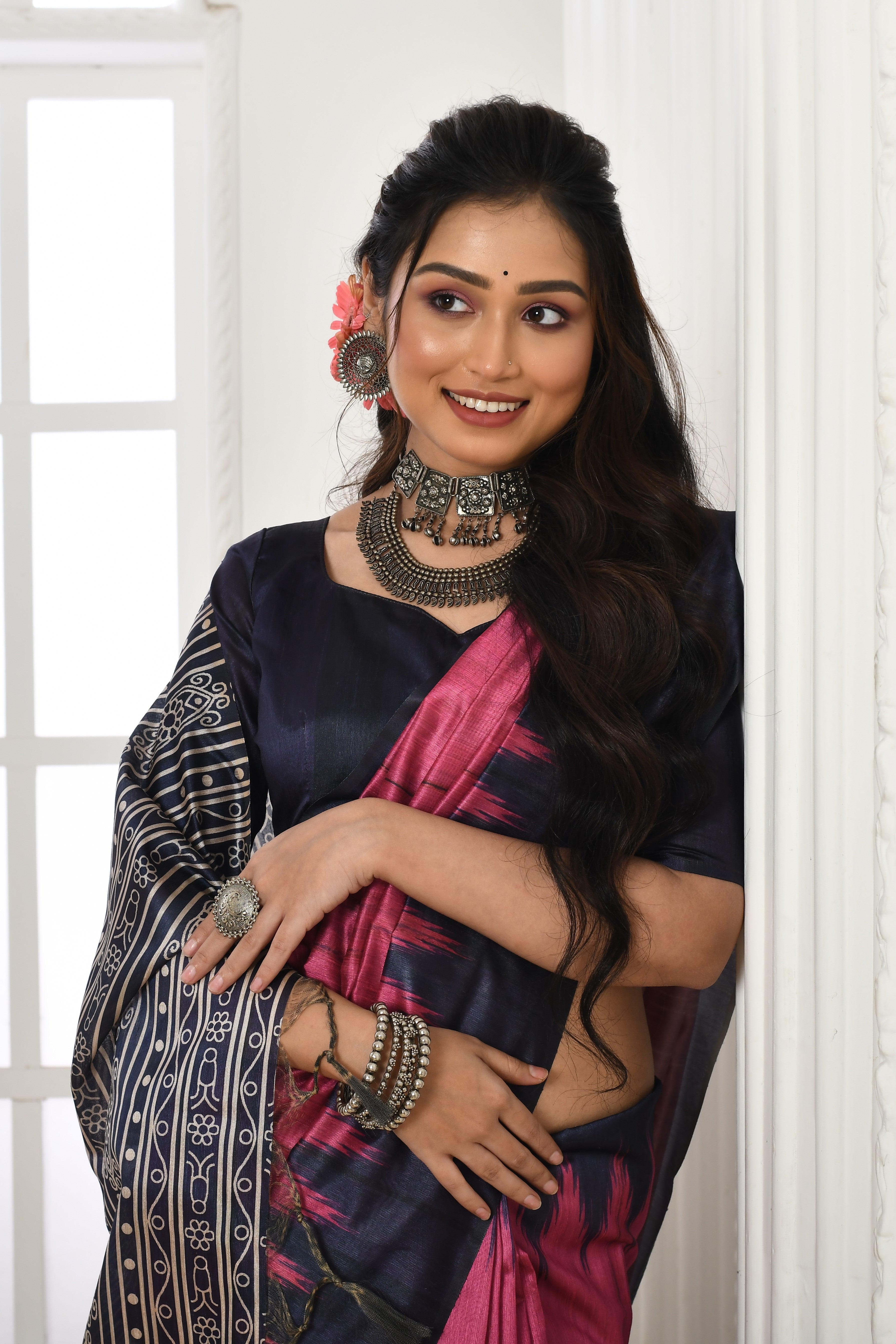 Vishnu Weaves Women's Pink Tussar Silk Temple Print Saree with Blouse - Distacart