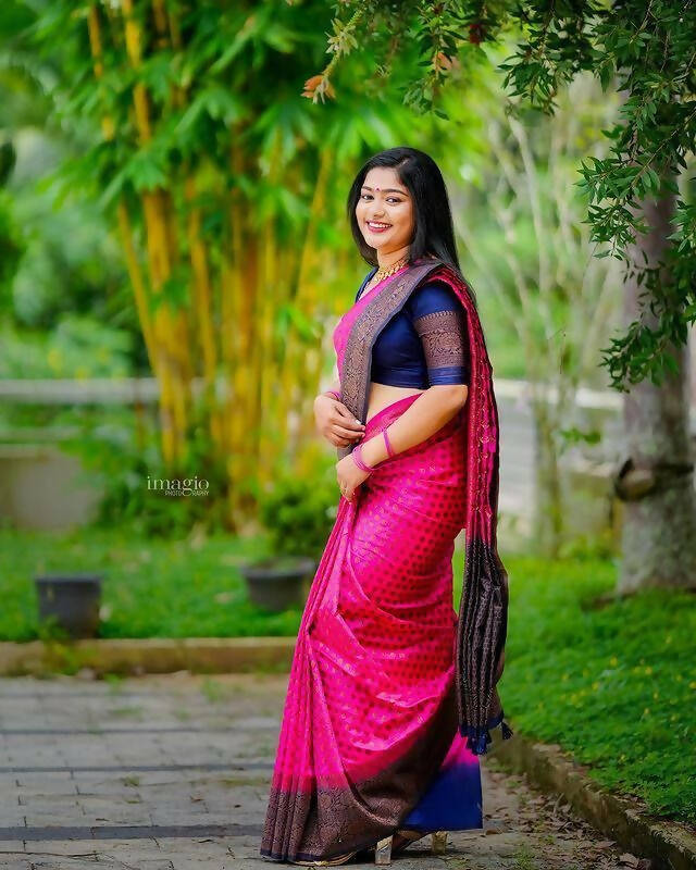 DEIANA'S Beautiful Golden Jari with New Design Soft Lichi Silk Saree - Pink - Distacart
