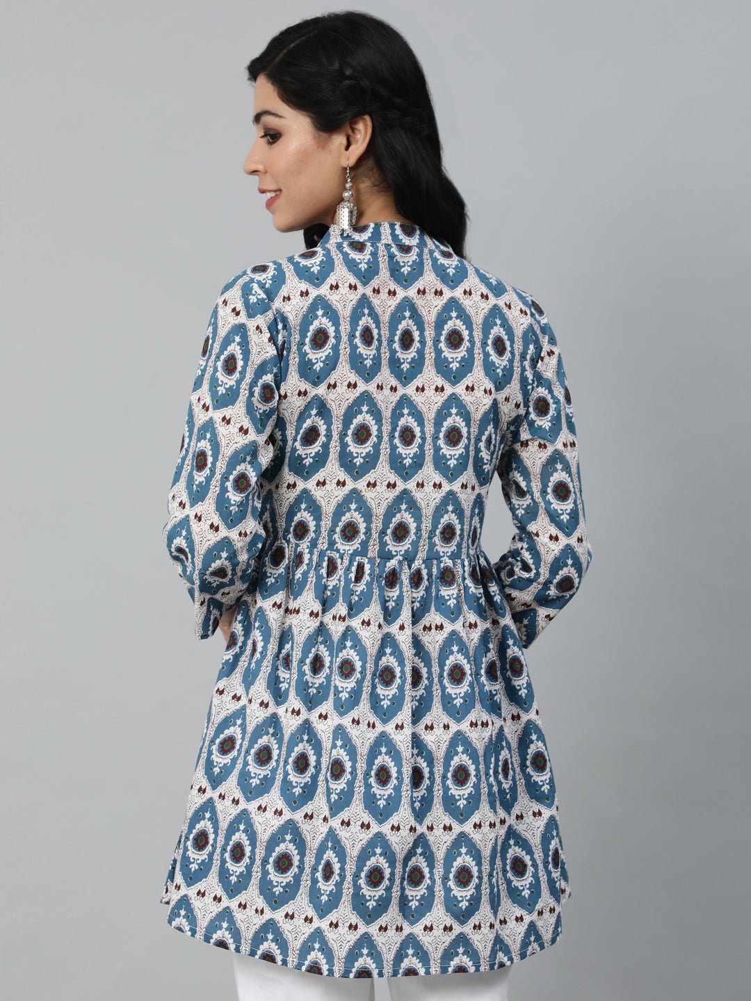 NOZ2TOZ Women Blue & Off White Printed Mandarin Collar Cotton Tunic - Distacart