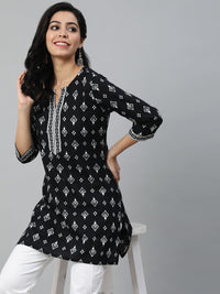 Thumbnail for NOZ2TOZ Women Black & White Printed Cotton Tunic - Distacart