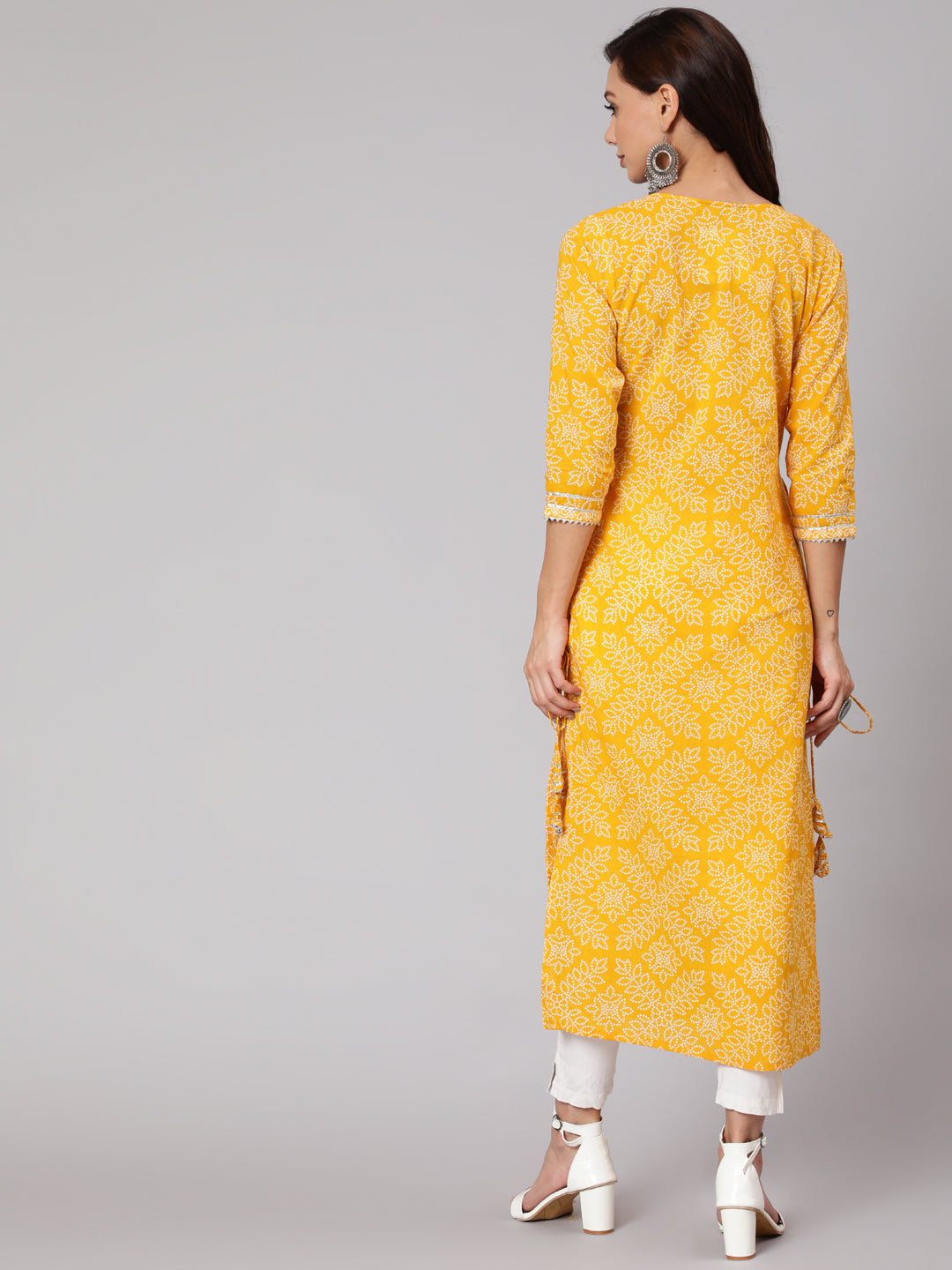 Wahe-NOOR Women Yellow Bandhani Printed Straight Kurta With Three Quarter Sleeves - Distacart