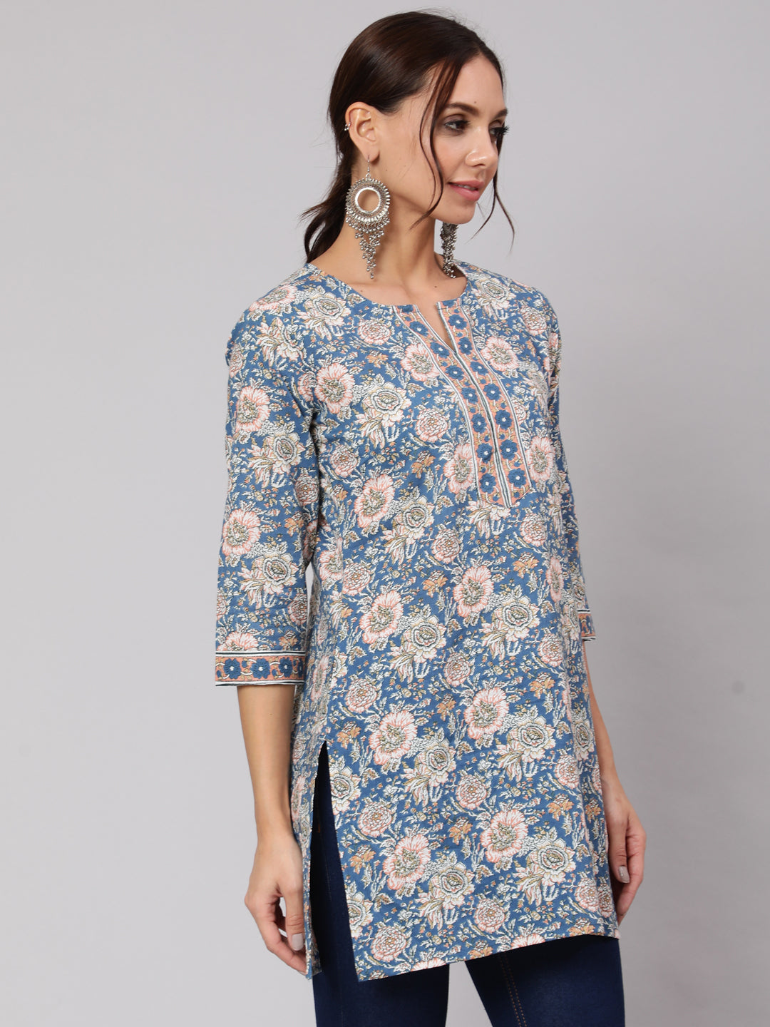 NOZ2TOZ Women Blue & Pink Floral Printed Straight Tunic With Three Quarter Sleeves - Distacart