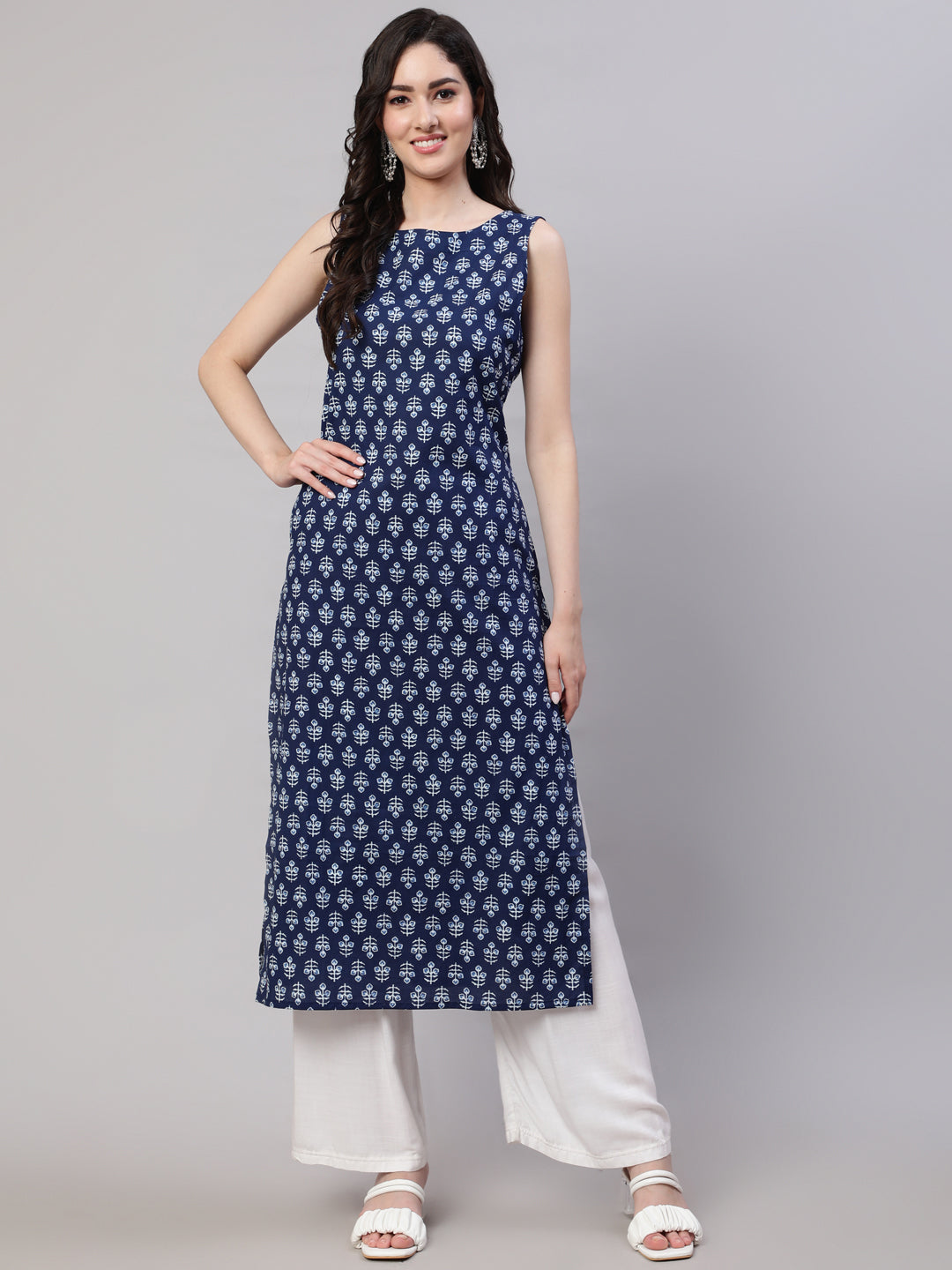 Turn Heads This Season With These Modern Kurtis For Jeans! Learn To Style  These Ravishing Kurtis With Jeans Properly!