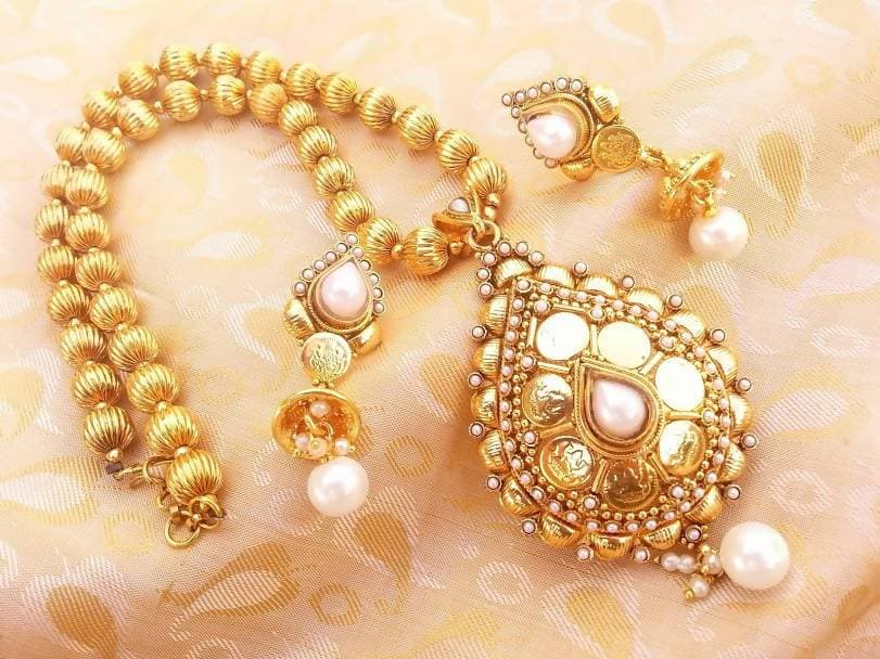 White Kemp Lakshmi Kasu Beaded Necklace Set