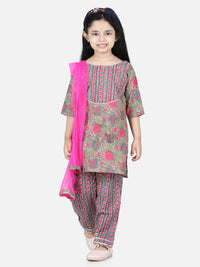Thumbnail for NOZ2TOZ Green Color Pure Cotton Printed Kurti with Pant For Girls - Distacart