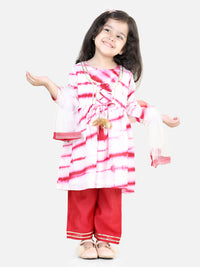 Thumbnail for NOZ2TOZ Kids Hand Dyed Chanderi Silk Kurti Pant with Dupatta for Girls - Red - Distacart