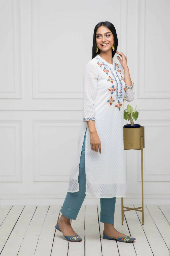 Myshka Women Solid Georgette Straight V-Neck White Kurtas - Distacart
