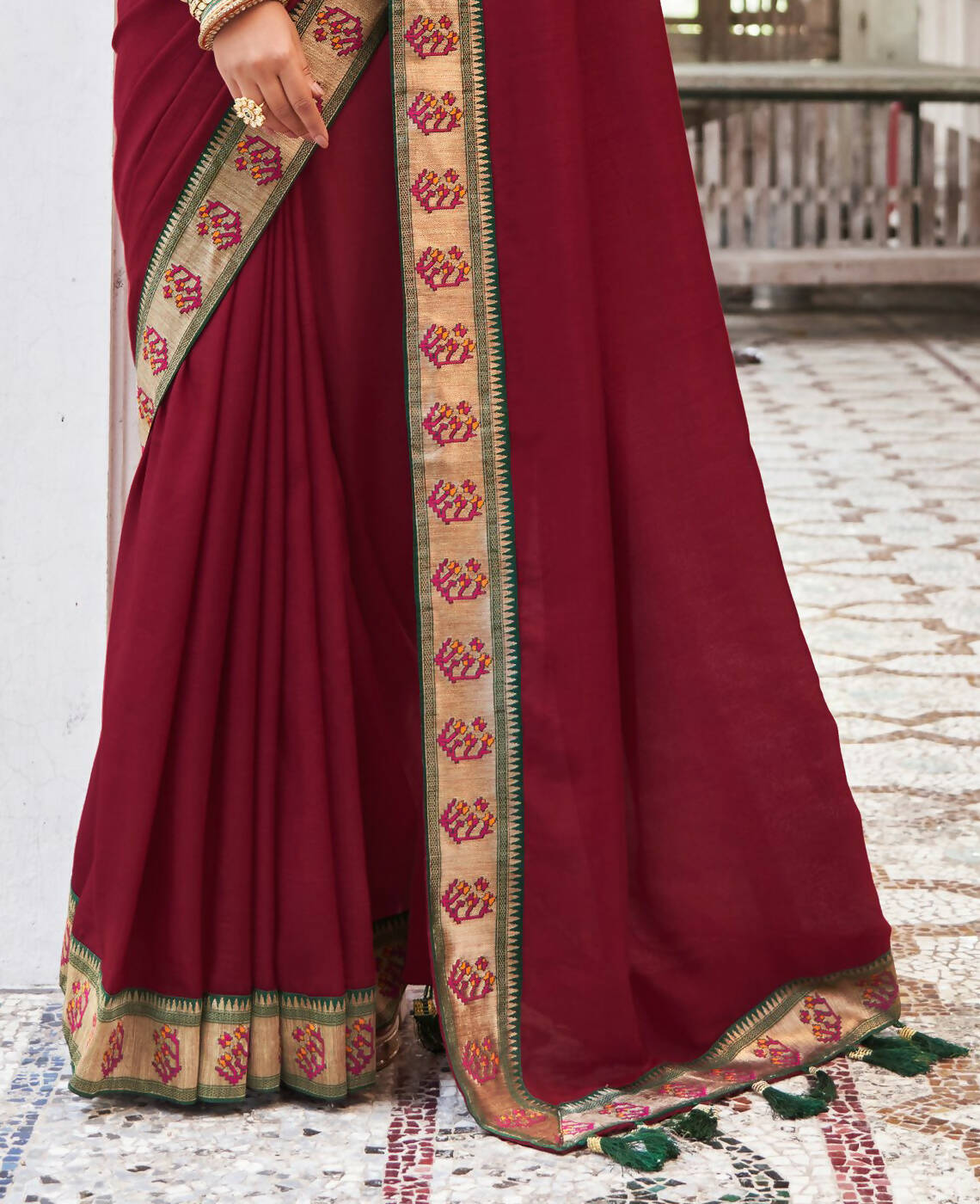 Maroon Vichitra Solid Saree With Unstitched Blouse Piece - Juhi - Distacart